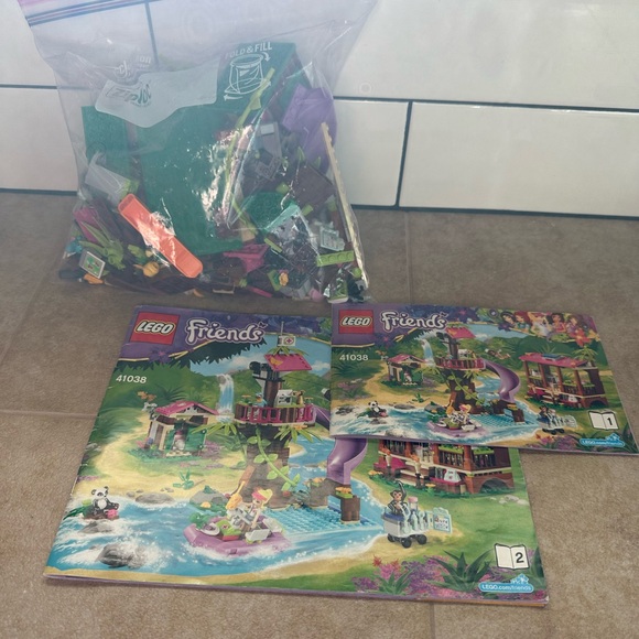 Lego Friends Jungle Rescue Base Set - Picture 3 of 6